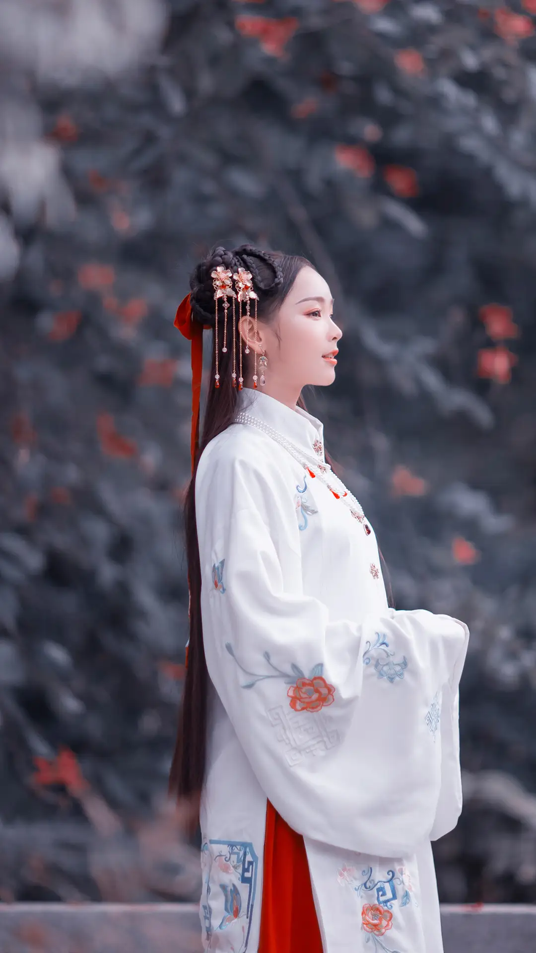 你以为汉服很便宜吗