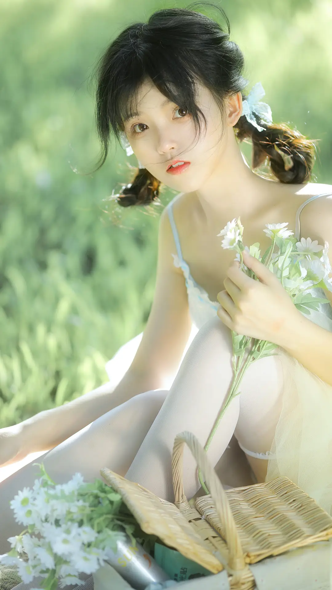 少女与鲜花-锐景创意