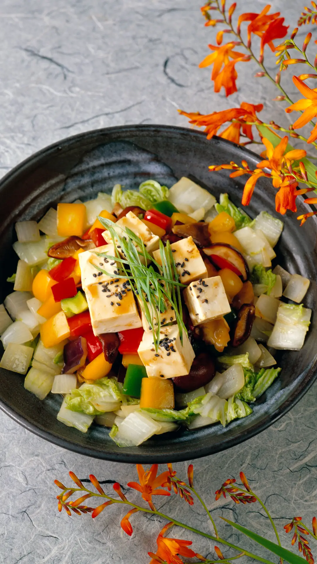 淡妆浓抹总相宜