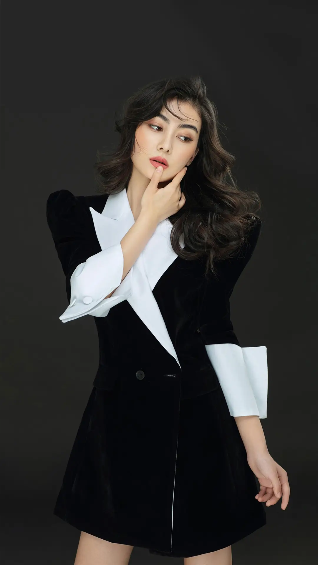 如何打造迷人复古穿搭