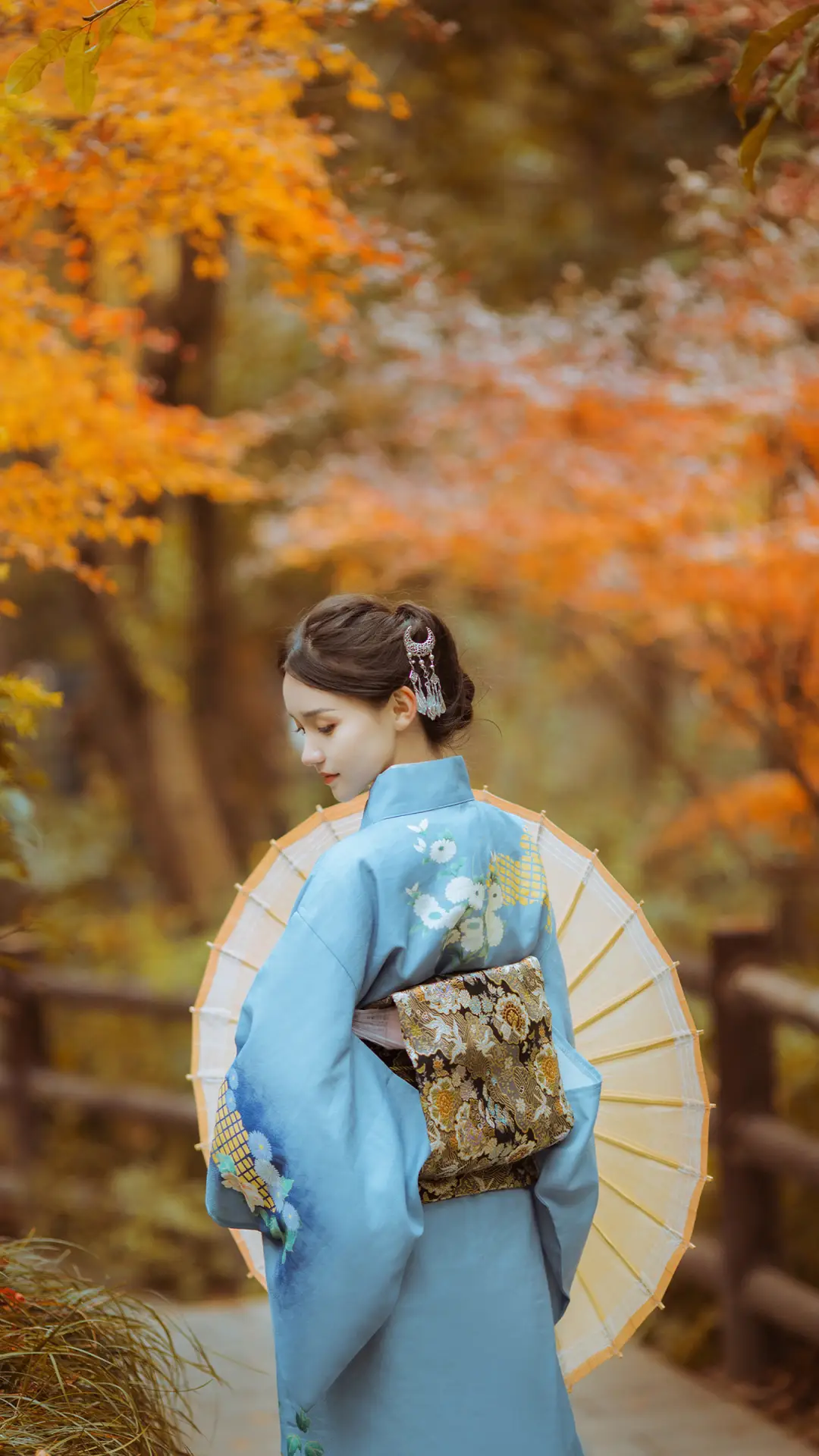 和服后为什么有小枕头